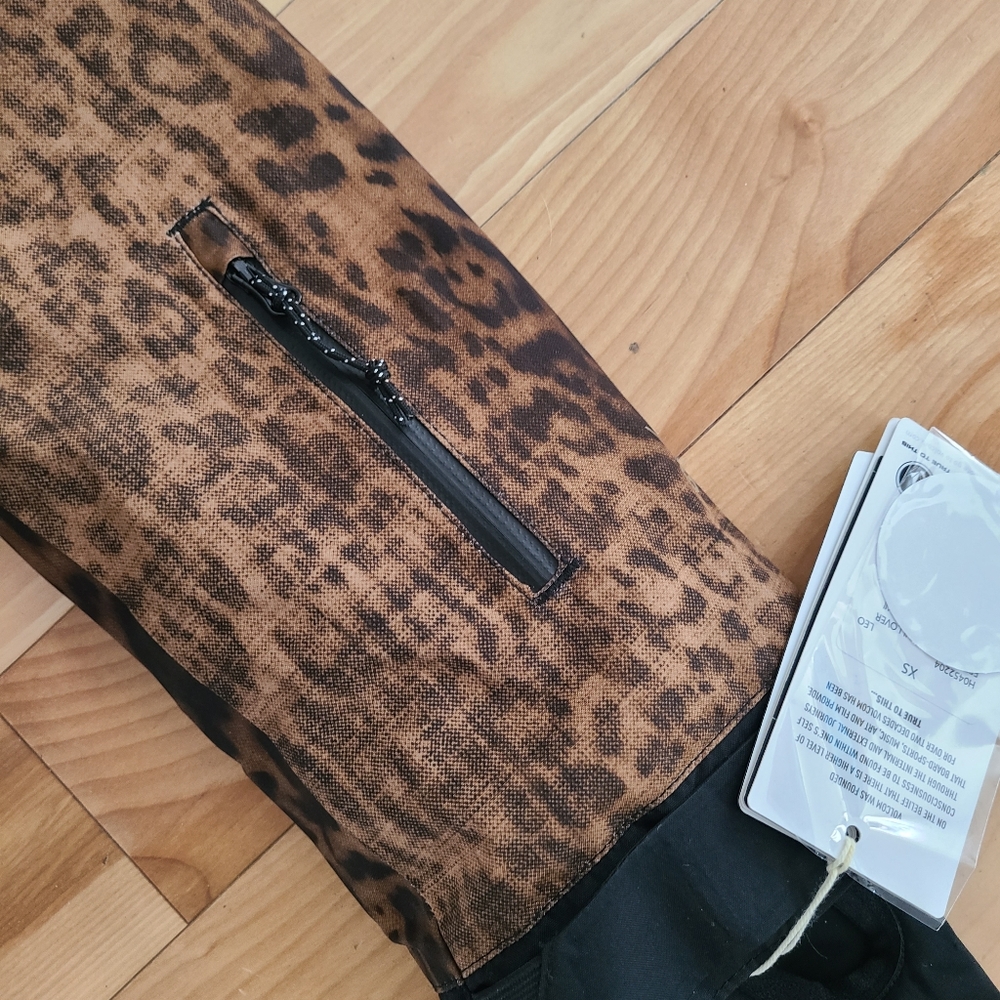 Volcom leopard pullover winter coat - Picture 2 of 7
